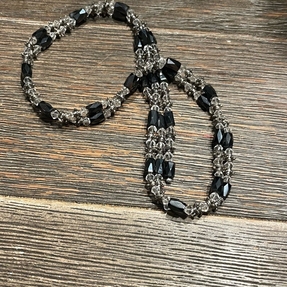 Fun! Magnetic Elegant Black and Silver Beaded bracelet/choker fidget - Picture 3 of 5